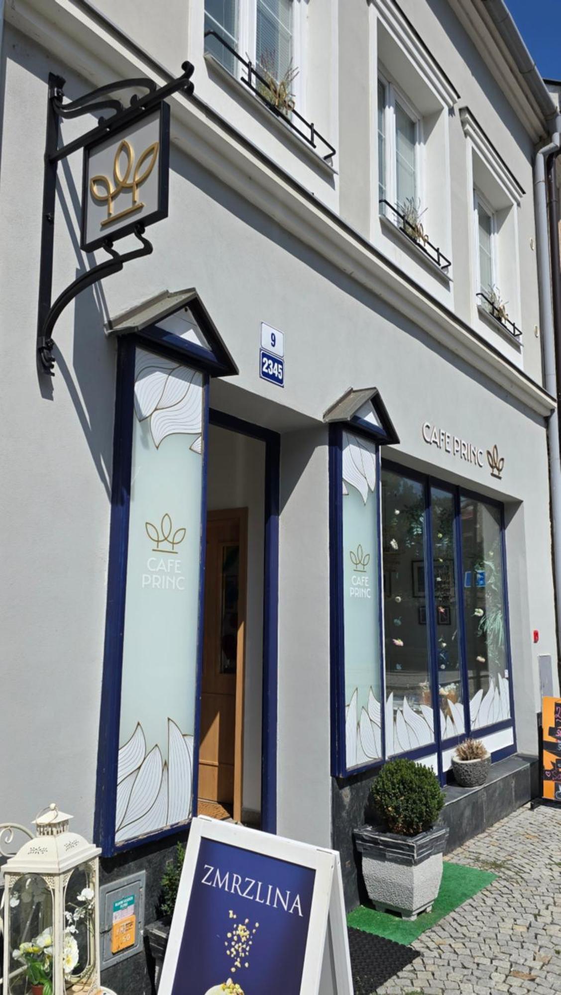 Apartman - Cafe Princ Pod Hradem Wifi, Klima Šternberk Exterior foto
